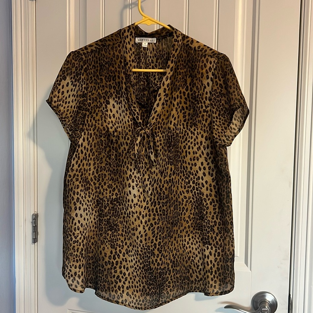 Down east Leopard print front tie, blouse size medium